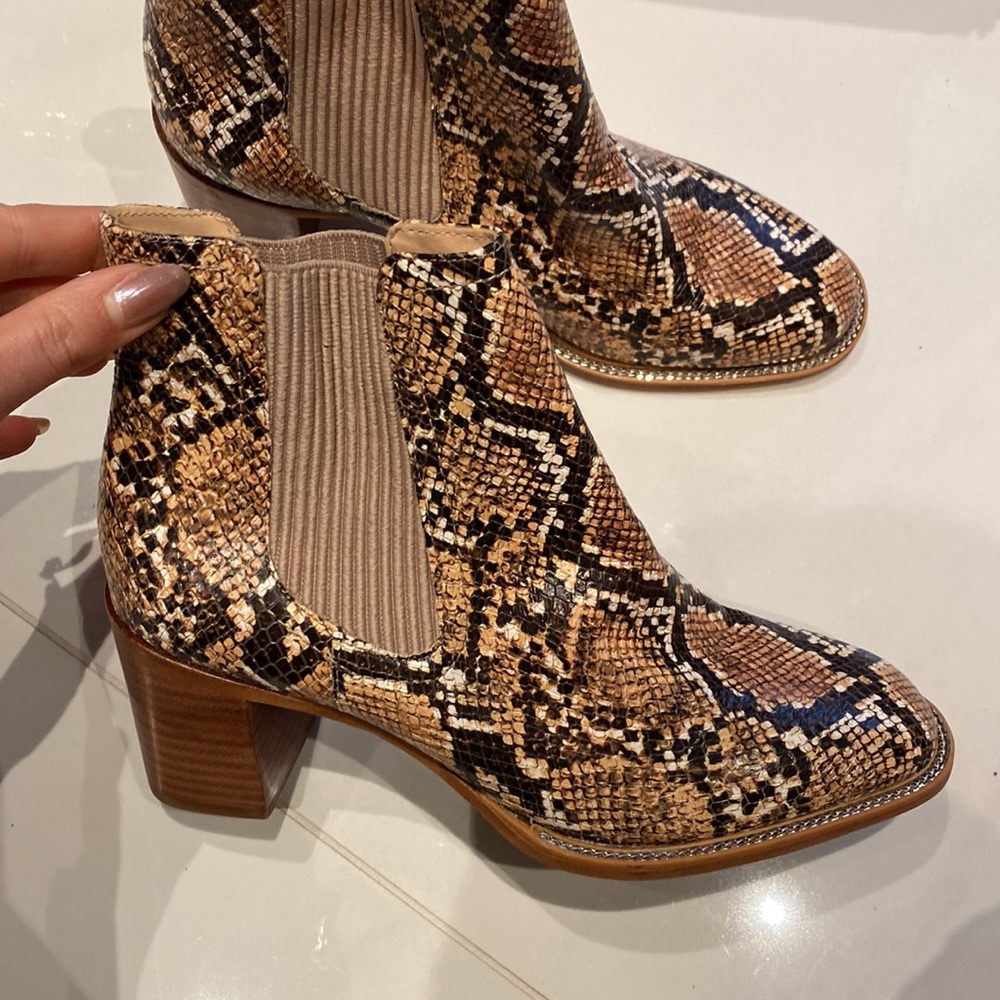 Vince Camuto snake skin booties. Brand new - Picture 2 of 8